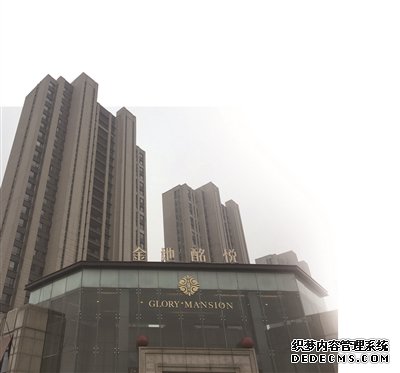 要求交100万元认筹金的该扬州楼盘。陈咏 摄