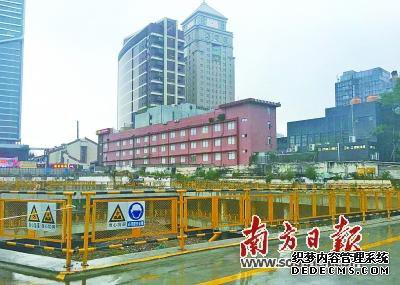 在离拱北口岸直线距离不到500米处,这块珠澳联系最紧密的地区,“南区力宝”项目,已经进入盘活的关键阶段。 南方日报记者 王荣 摄